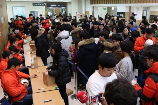 롯데 자이언츠, 25회 고신대병원 소아암 돕기 팬사인회 성황리 개최