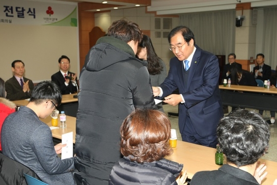 청주시-좋은교회, 인재양성을 위한 장학금 전달식 가져