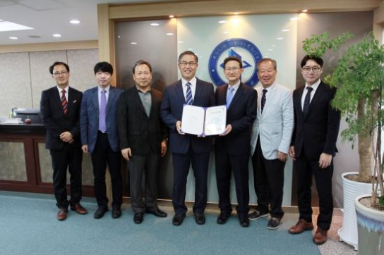 잠실중앙교회·가음정교회, 고신대에 발전기금 전달