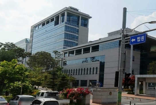 자신이 돌보던 90대 치매 노인 폭행한 목사 벌금 200만원