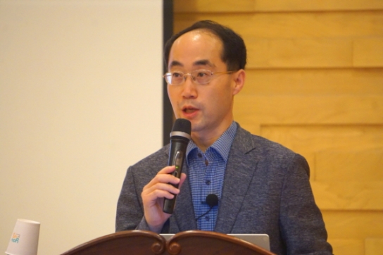 "루터와 칼빈이 말하는 자유는 하나님 앞에서 책임지는 자유"