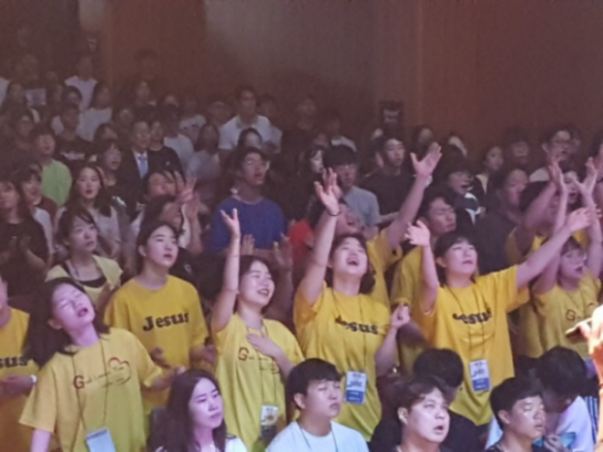 "건강한 청년들을 진짜 복음으로 세운다!"