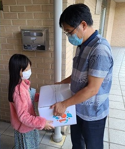 지구촌교회, '함께 나누는 선물' 제작 전달