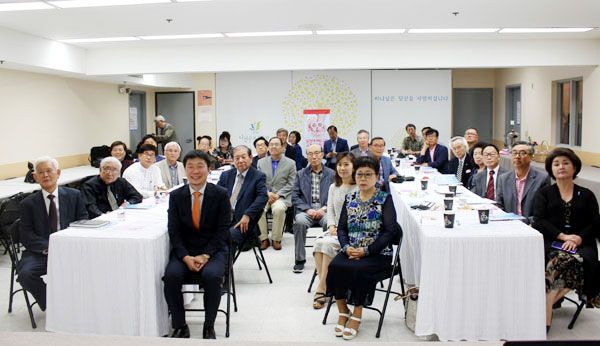 반동성애 기념촬영.jpg