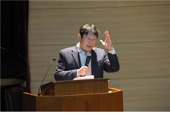 루터대 김응수배우.jpg